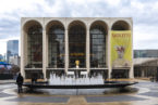 Metropolitan Opera, New York pour DIM DAM DOM
